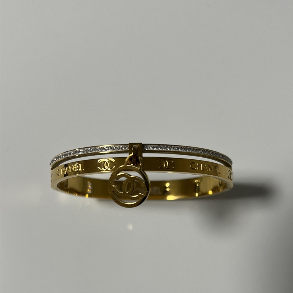 Fashion Jewelry Gold and Silver Bracelet with Charm